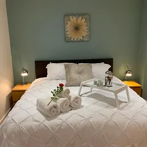 Modern, Centre, With Free Wifi, Gym Access, Netflix - West One Apartment Sheffield